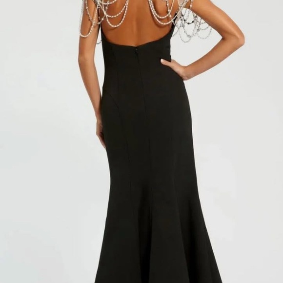 Mac Duggal Black Dress with Pearl Accents - Picture 3 of 8